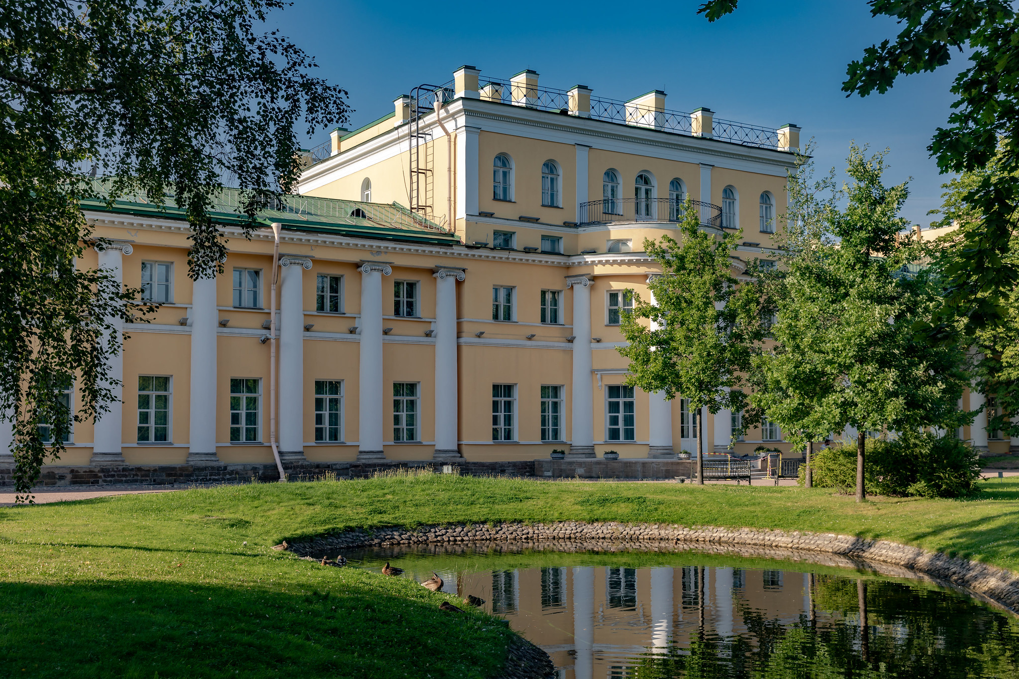 Tunturisuden sivut